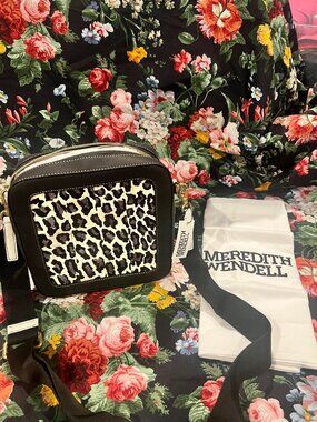NWT Meredith Wendell Black Leather & Leopard Print Camera Crossbody Bag
